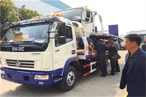 兴庆区汽车道路救援拖车价格